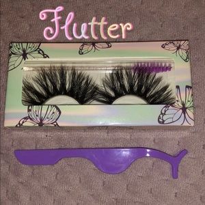 Cruelty free eyelashes